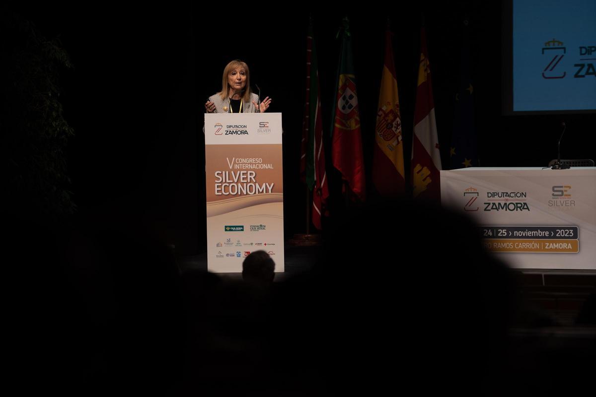 Mónica de la Fuente durante su intervención en el V Conreso Silver Economy de Zamora