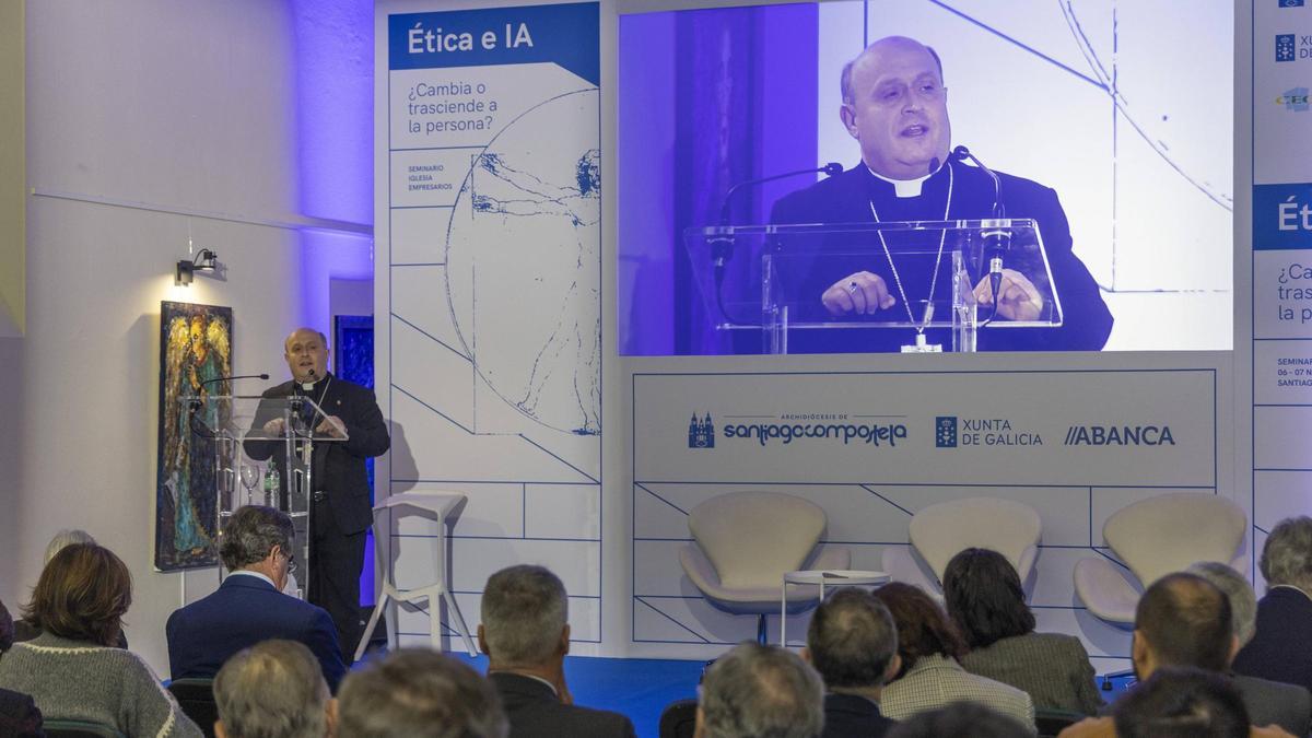 Monseñor Francisco Prieto no III Seminario Iglesia-Empresarios celebrado en San Martiño Pinario
