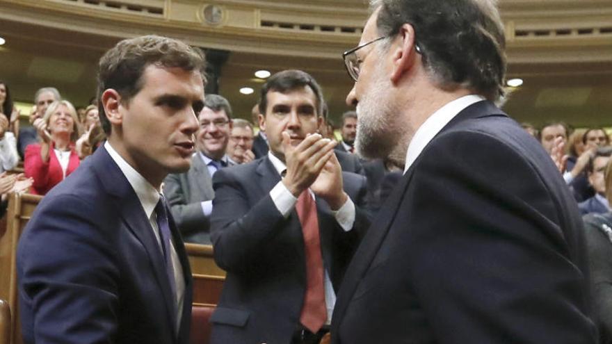 Rivera descarta entrar en un govern del PP si segueix Rajoy