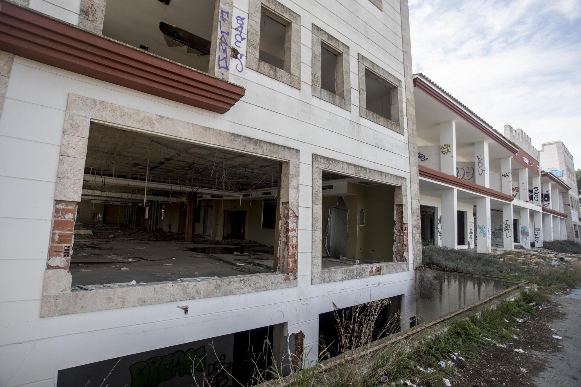 El Hotel Paraje San José de Requena: del lujo al saqueo