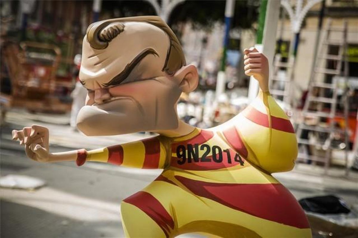 Ninot del president Artur Mas a les falles.
