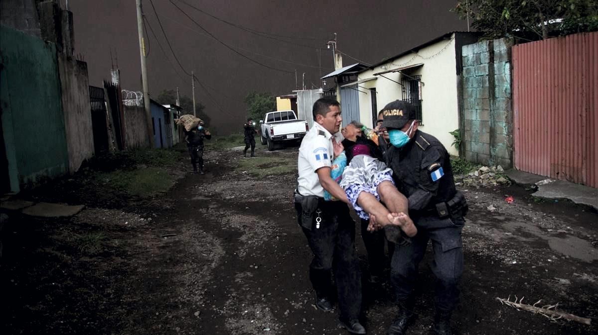 La violenta erupción del volcán de Fuego de Guatemala