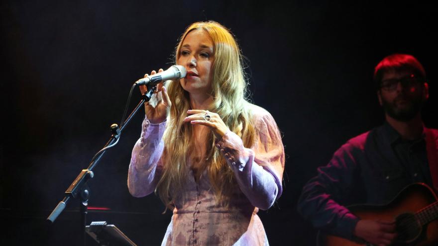 Beth Rodergas torna a cantar el seu hit &quot;Dime&quot; 20 anys després a l&#039;Eurovision Party de Barcelona