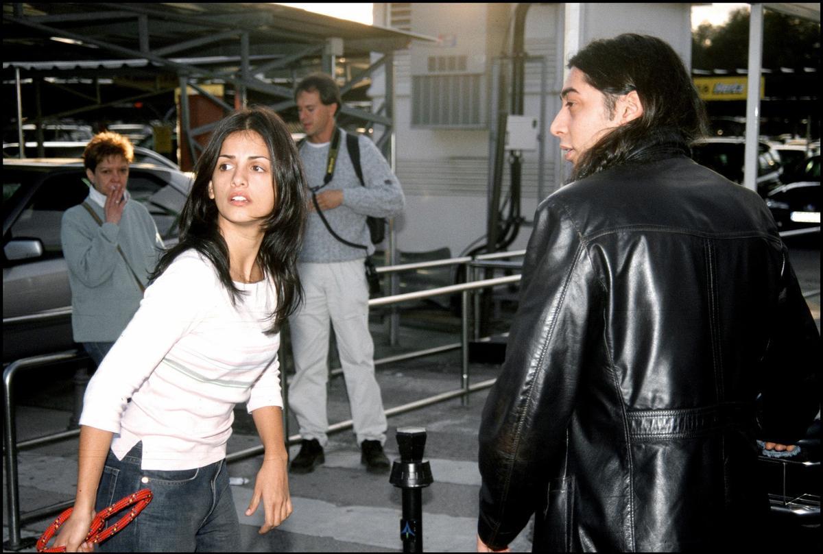 Mónica Cruz y su primer novio conocido, Jose, en 2001
