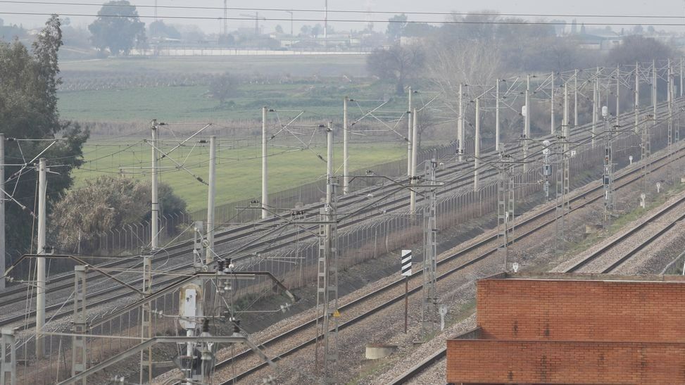 Imagen de las vías del tren en El Higuerón.