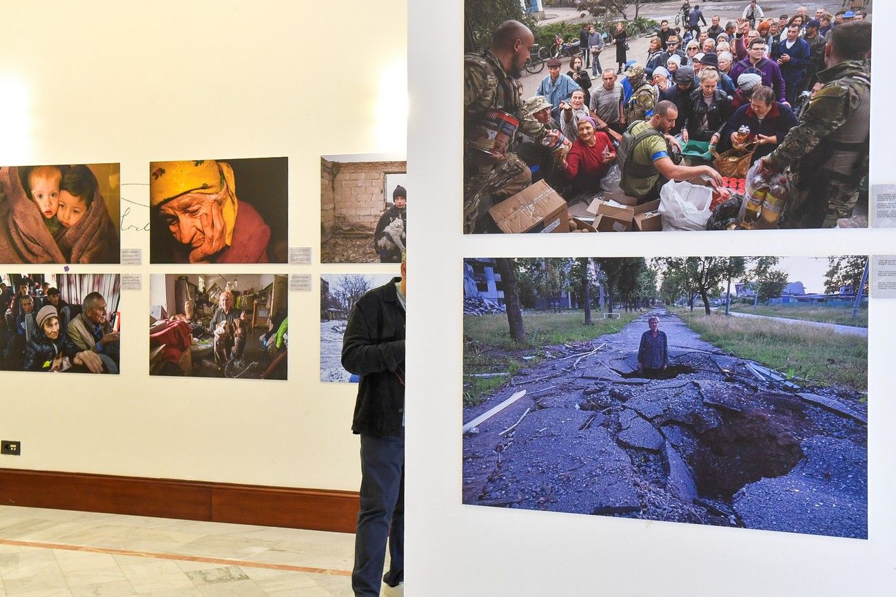 Exposición 'Crónica visual de la infamia' del fotoperiodista ucraniano Evgeniy Maloletka