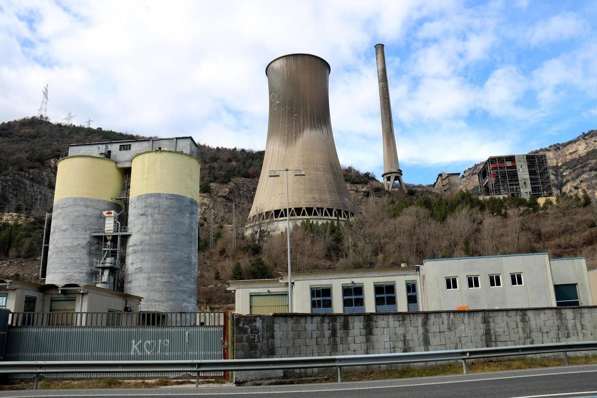 Central tèrmica de Cercs, a tocar de la C-16