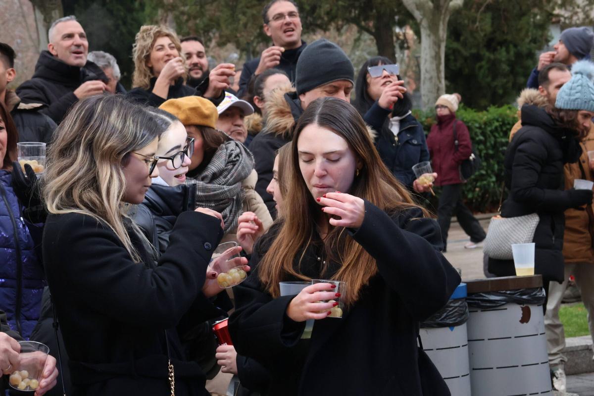 Celebración de las campanadas en el Mercado de Abastos de Zamora.