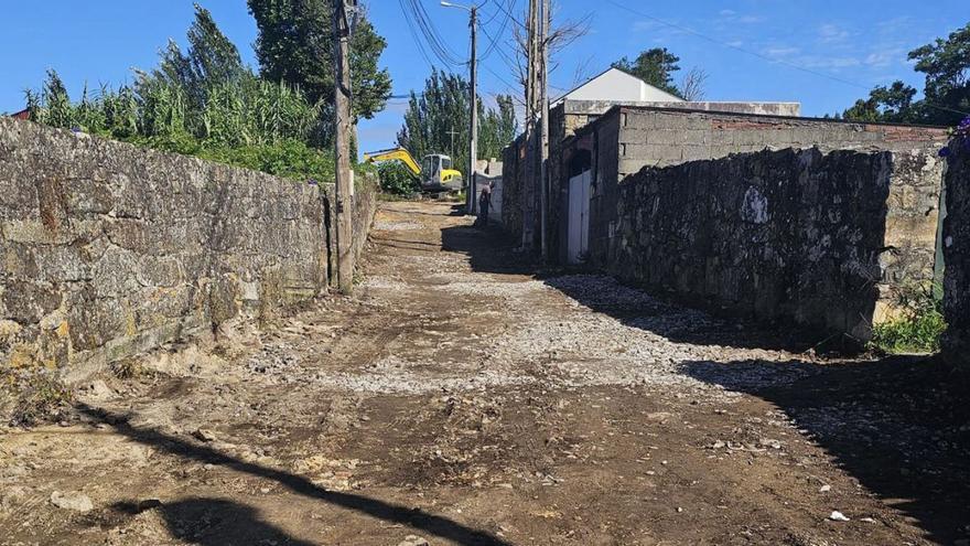 En marcha la mejora del vial sur hacia la capilla de San Bartoloméu