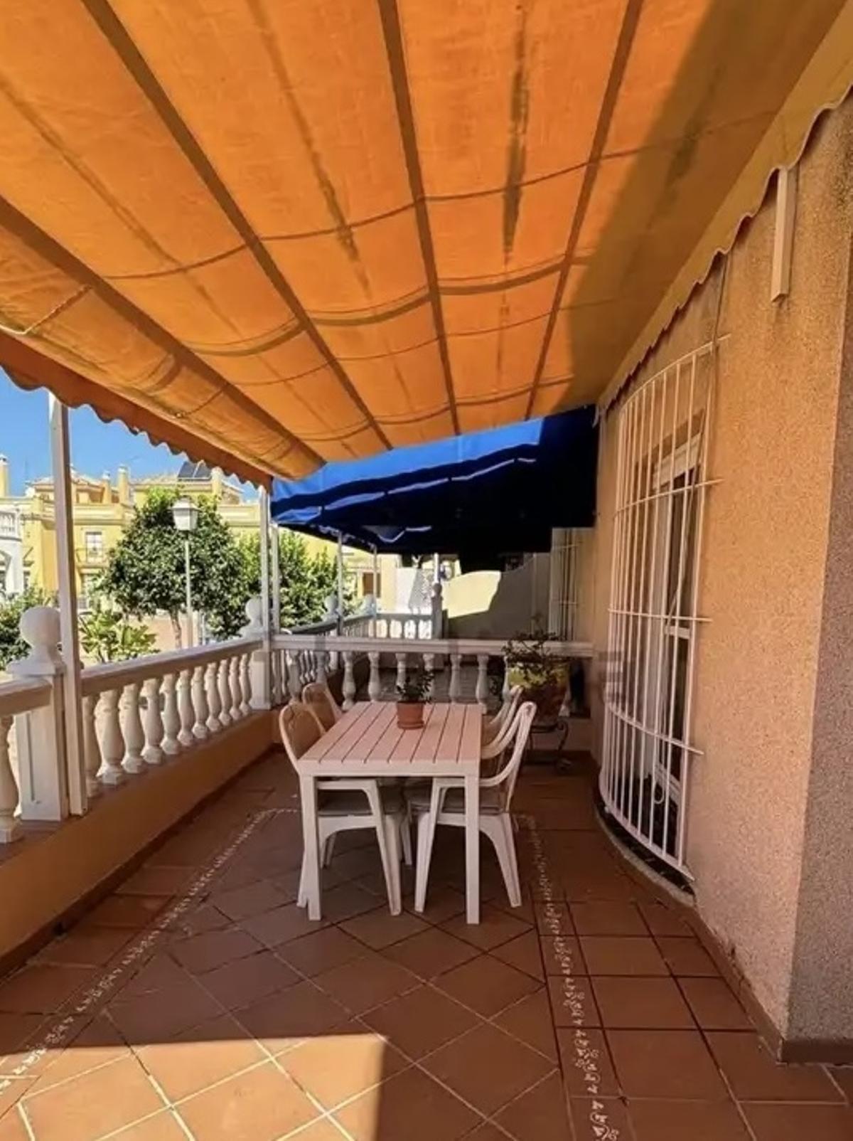 Una de las terrazas de la casa de Manu Tenorio