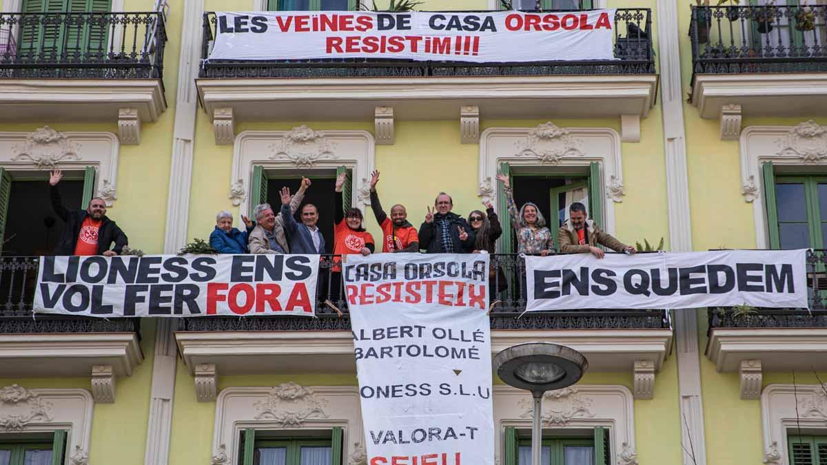 La Casa Orsola treu al carrer la seva lluita «contra l’especulació» a l’Eixample