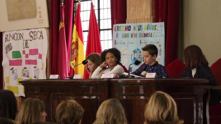 Pleno infantil en el Ayuntamiento de Murcia por el Día Internacional del Niño