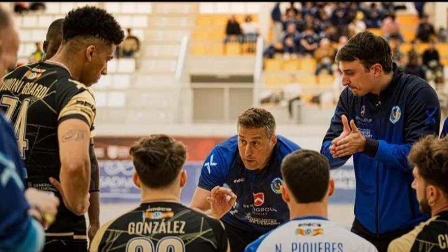 Matías Guidolin, técnico del Servigroup Benidorm: "El mayor desafío ha sido tener los pies en el suelo"