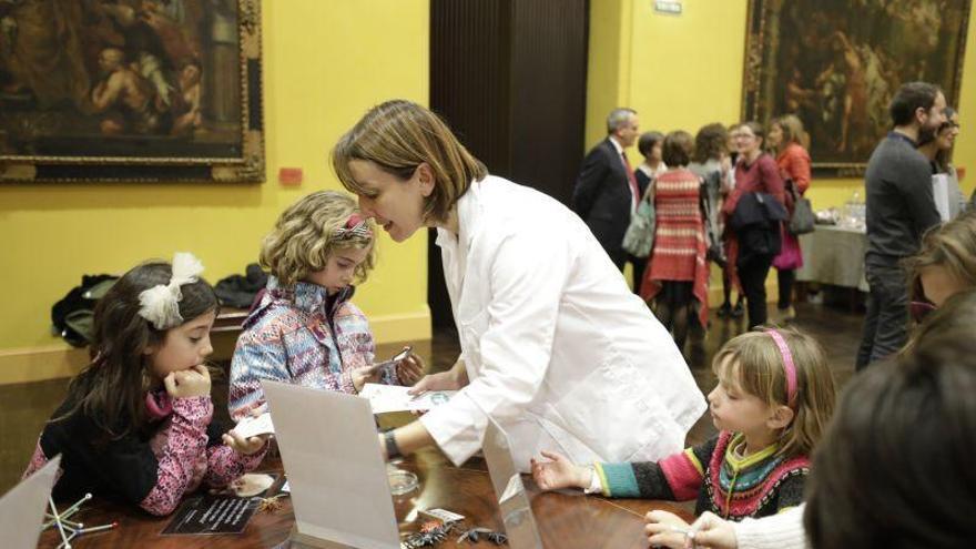 Made in Zaragoza visibiliza a las mujeres en la ciencia con la ruta de los escaparates y paseos científicos