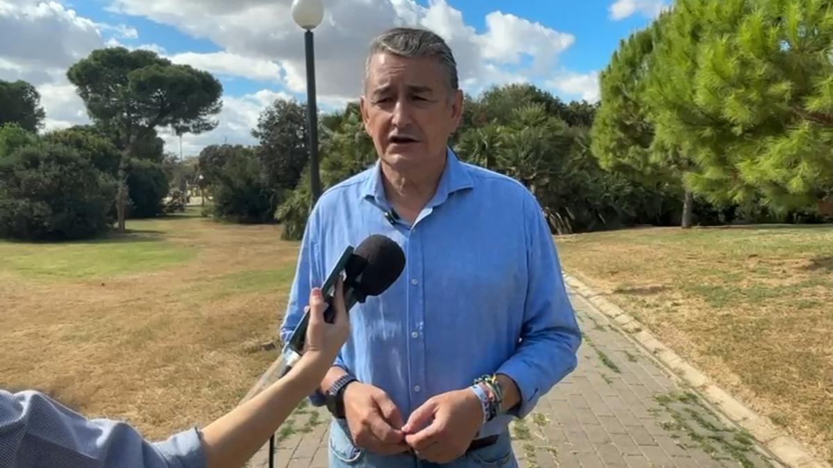 Antonio Sanz sobre las afectadas por el cáncer de mama: &quot;Son auténticas luchadoras y se merecen el respeto del gobierno de Andalucía&quot;
