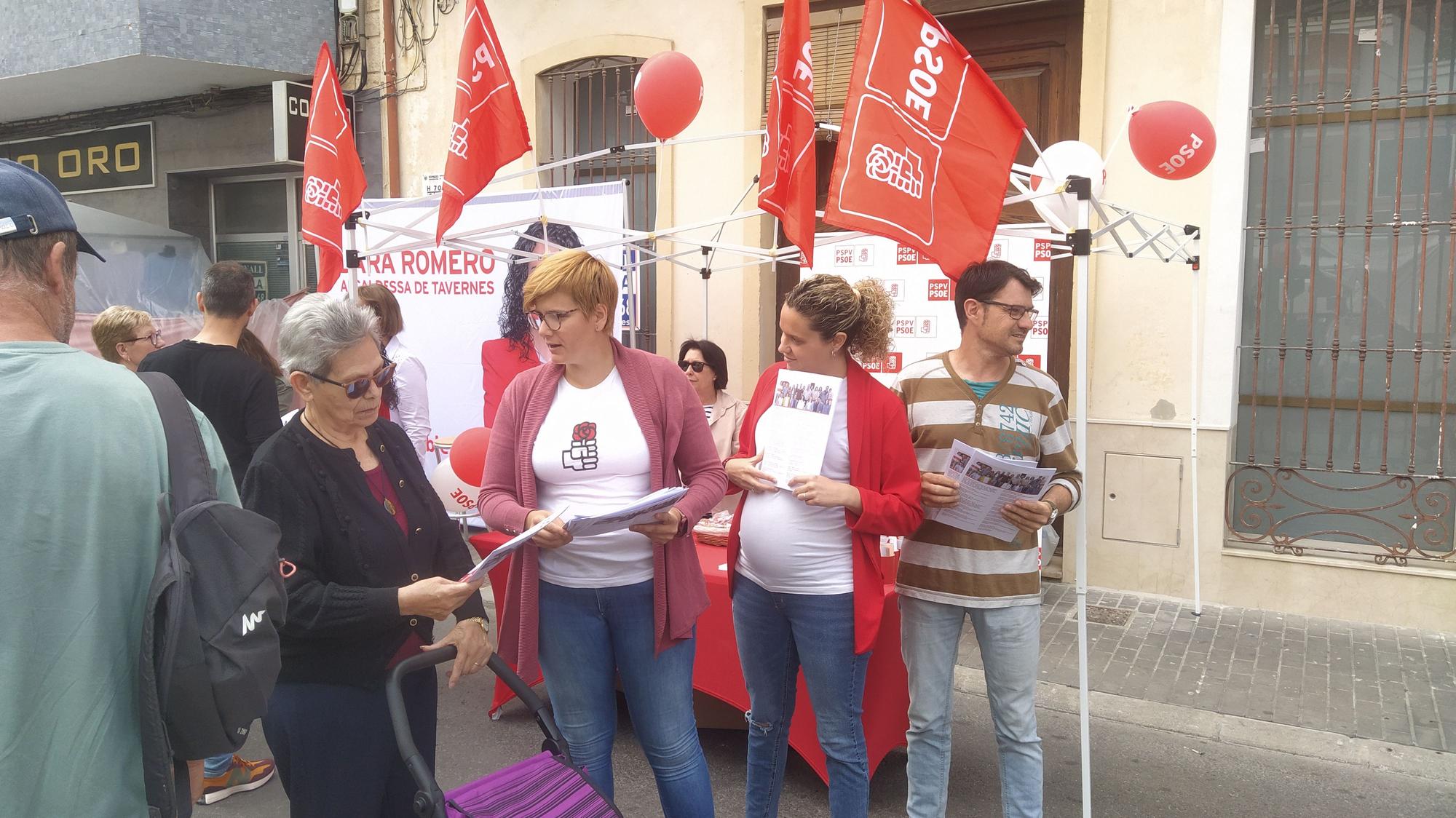 La campaña de los partidos de Tavernes en el mercadillo