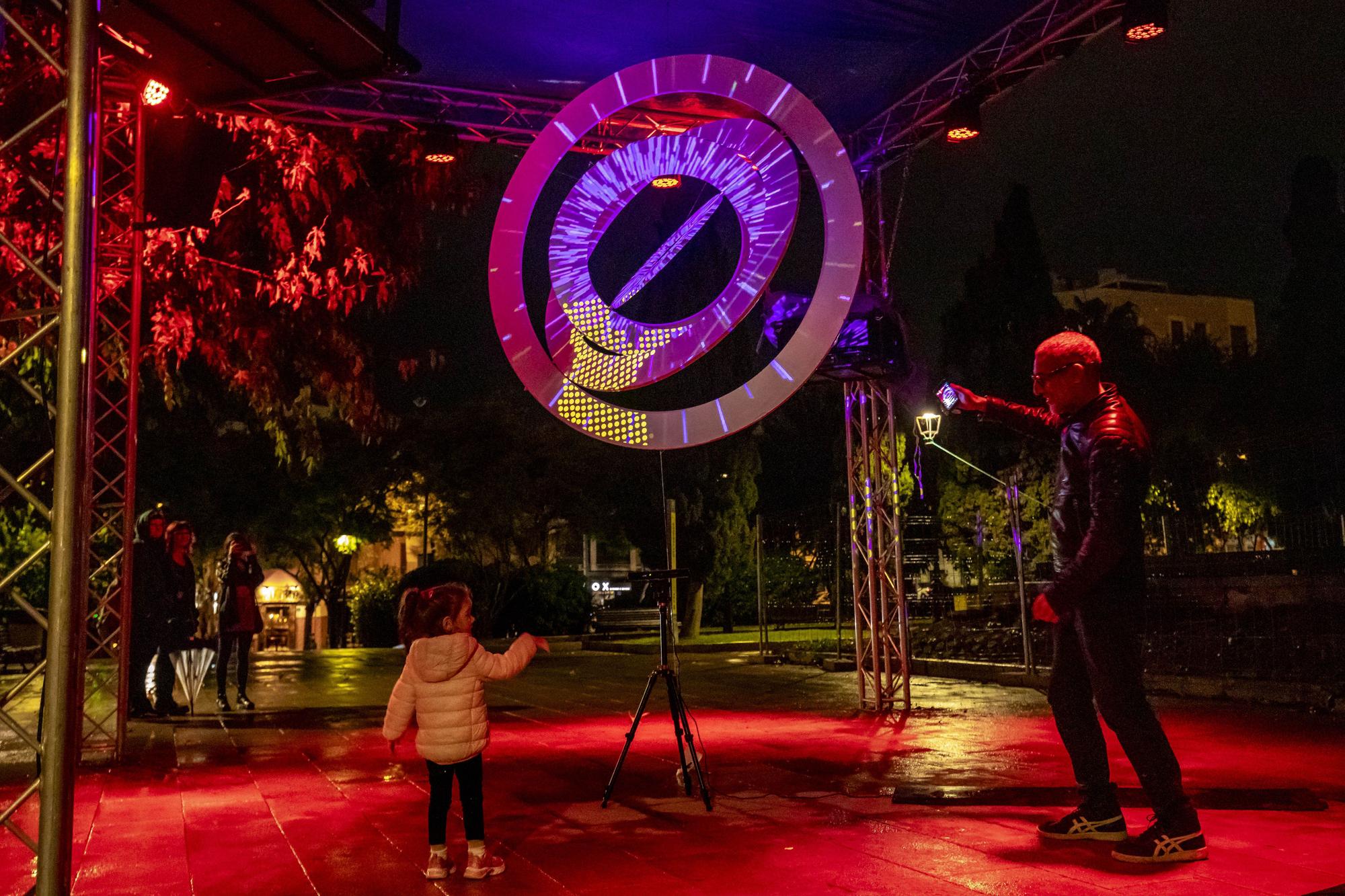 La lluvia frustra los espectáculos de luces de Navidad en Palma