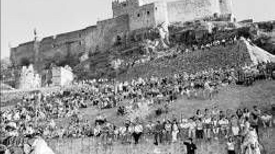 La hospedería de Alburquerque no estará en el Castillo de Luna