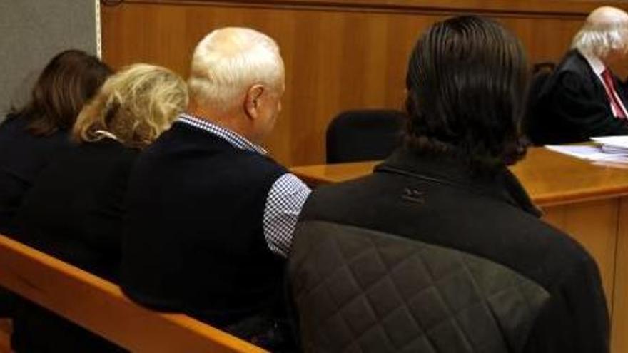 Els quatre acusats, durant el judici a l&#039;Audiència de Barcelona