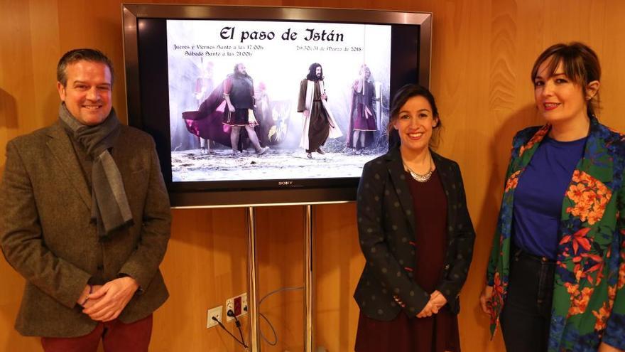 El diputado de Cultura, Víctor Gónzález; la teniente alcalde Mónica Márquez, y la coordinadora del evento Elizabeth Sepúlveda.