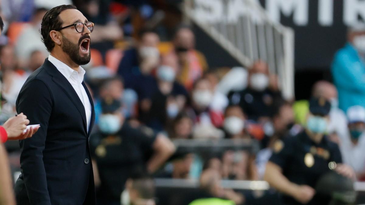 Bordalás durante el partido ante Osasuna