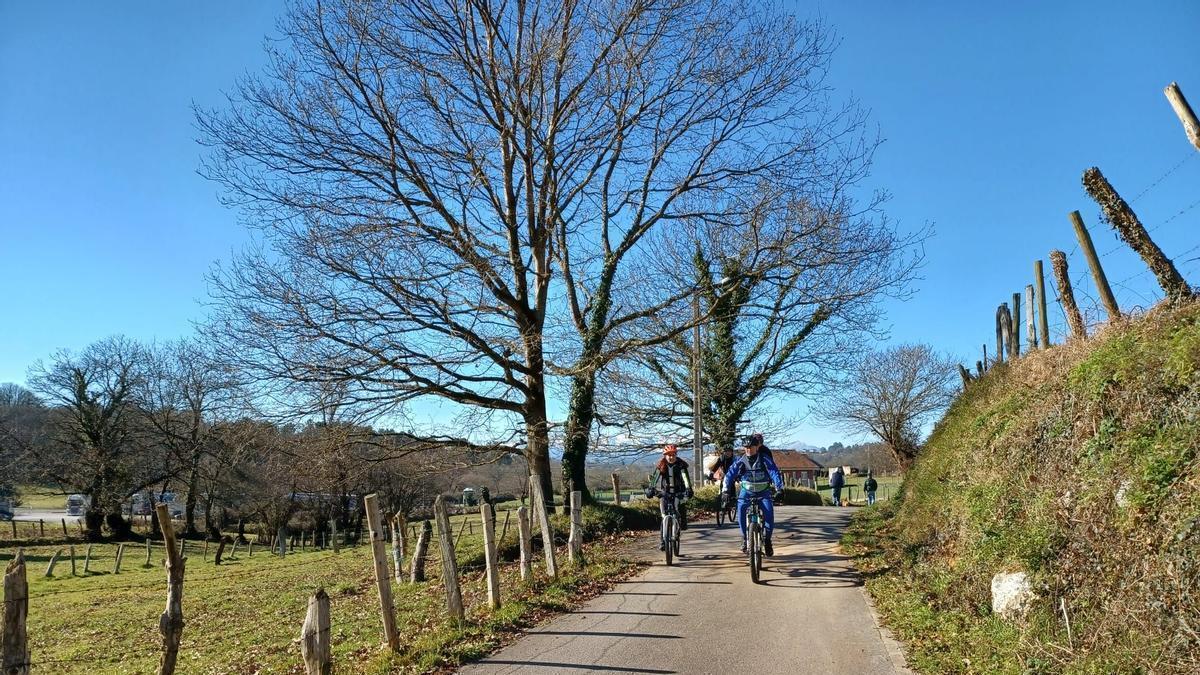 Cicloturistas, en la zona rural del municipio.
