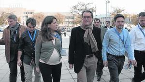 Artur Mas, junto a la líder de la Joventut Nacionalista de Catalunya (JNC), Marta Pascal, ayer en Mataró.