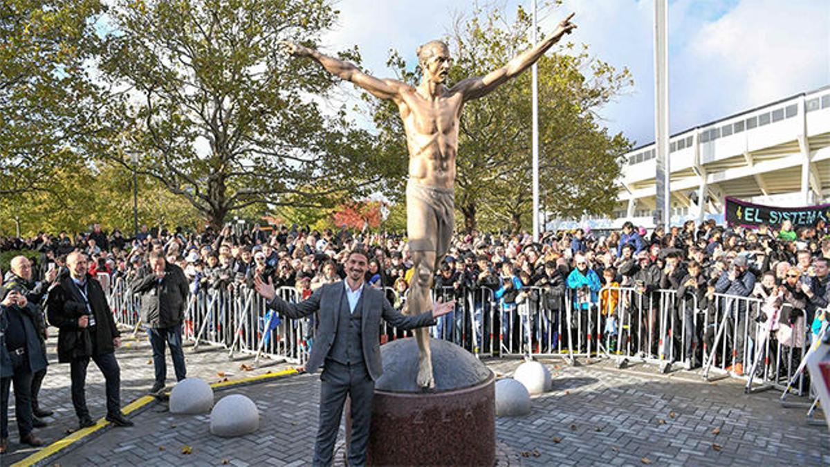 Ibrahimovic ya tiene su propia estatua gigante en Malmö