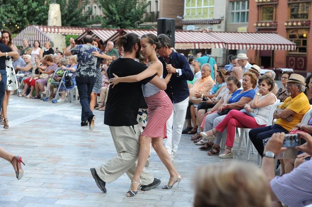 Tango en la Plaza del Romea