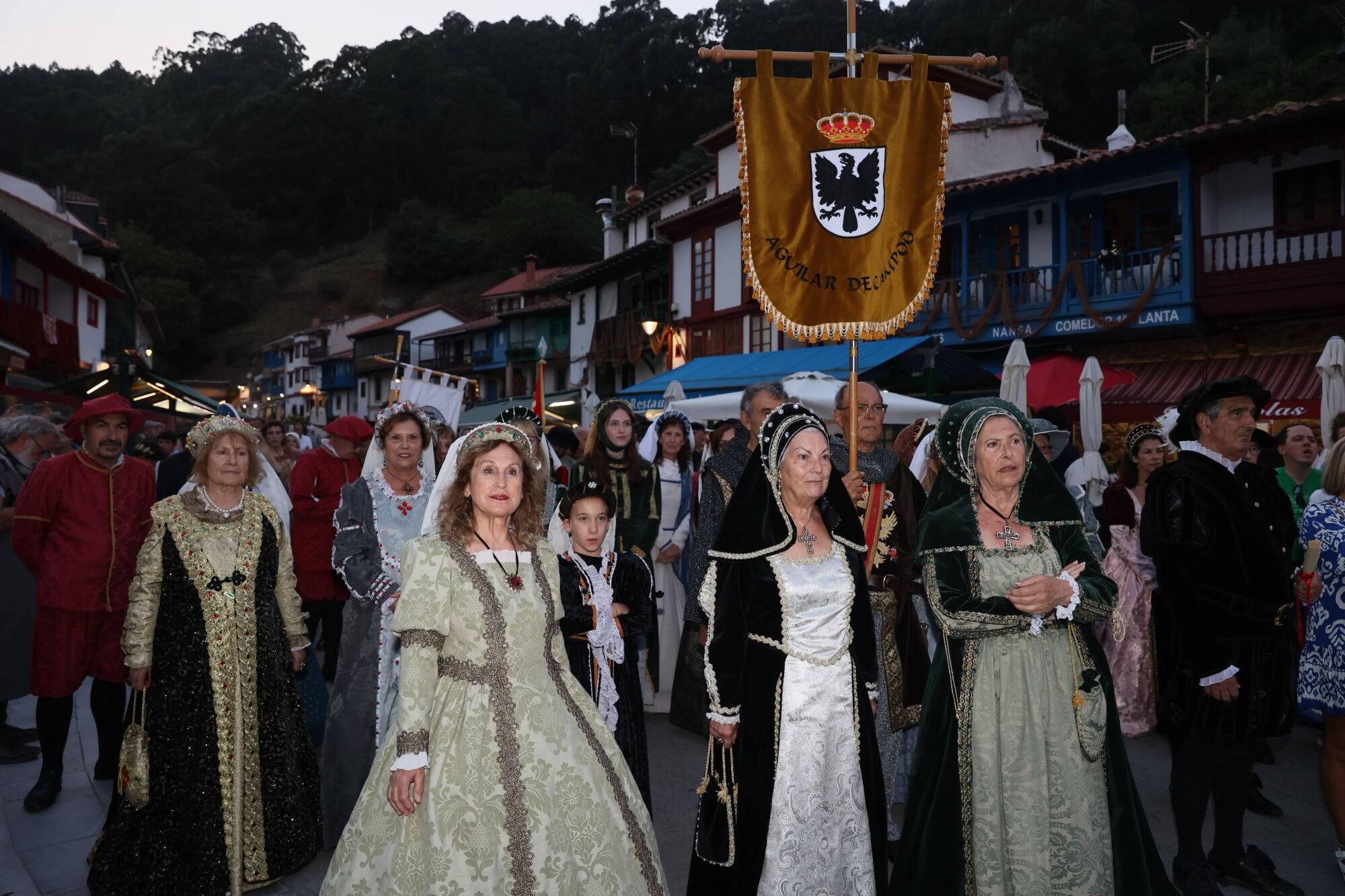 Carlos V siempre desembarca en Tazones