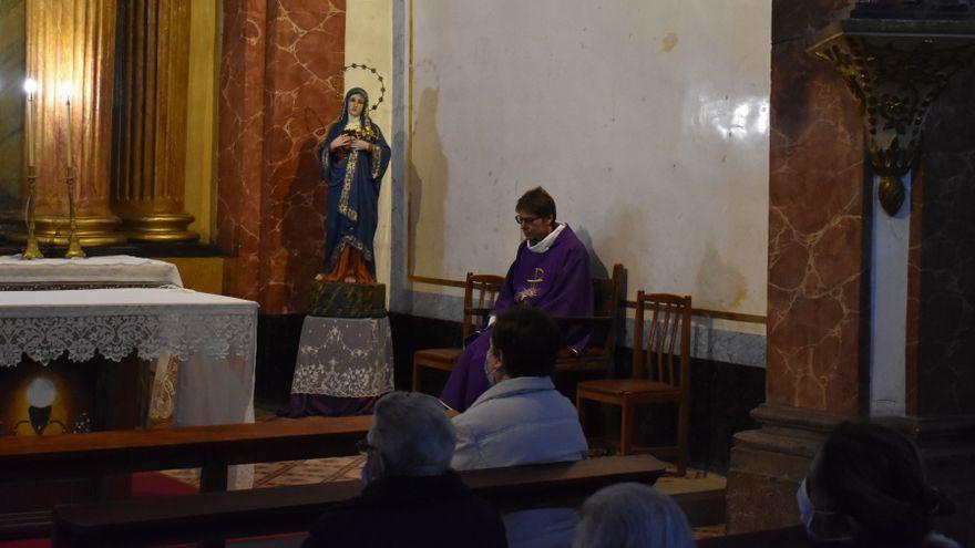 El sacerdote italiano reconoce que tuvo un pasado &quot;tenebroso&quot;. / JAVIER ORTÍ