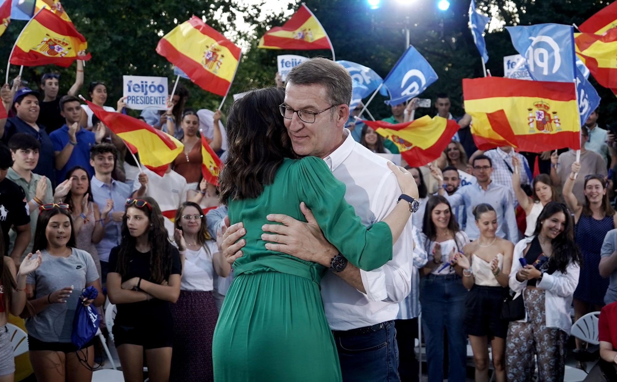 Acto electoral de Alberto Núñez Feijóo en Madrid, con José Luis Martínez Almeida e Isabel Díaz Ayuso