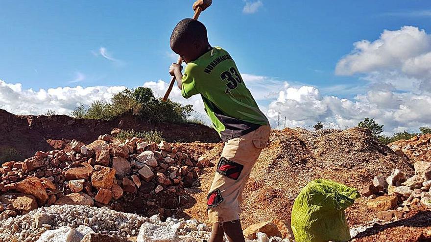 VISIBILITZANT 
EL TREBALL INFANTIL