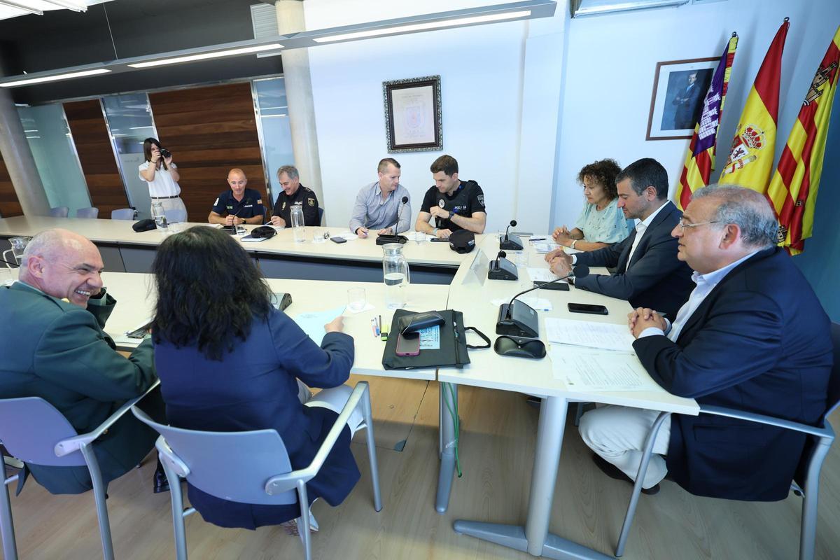 Durante la reunión se evaluaron medidas de seguridad para este verano