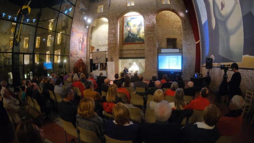 L&#039;acte es va celebrar sota la cúpula del Teatre Museu Dalí.