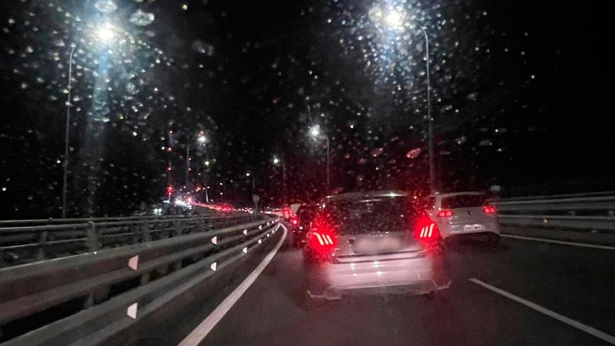Retenciones en el puente de Rande tras la avería de un vehículo en hora punta