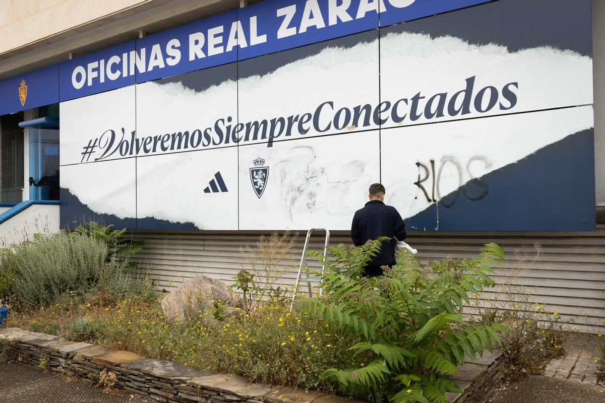 EN IMÁGENES | Nuevas pintadas en los aledaños de La Romareda