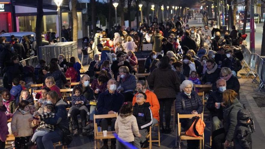 Encesa de llums de Nadal a Salt amb xocolatada  | MARC MARTÍ