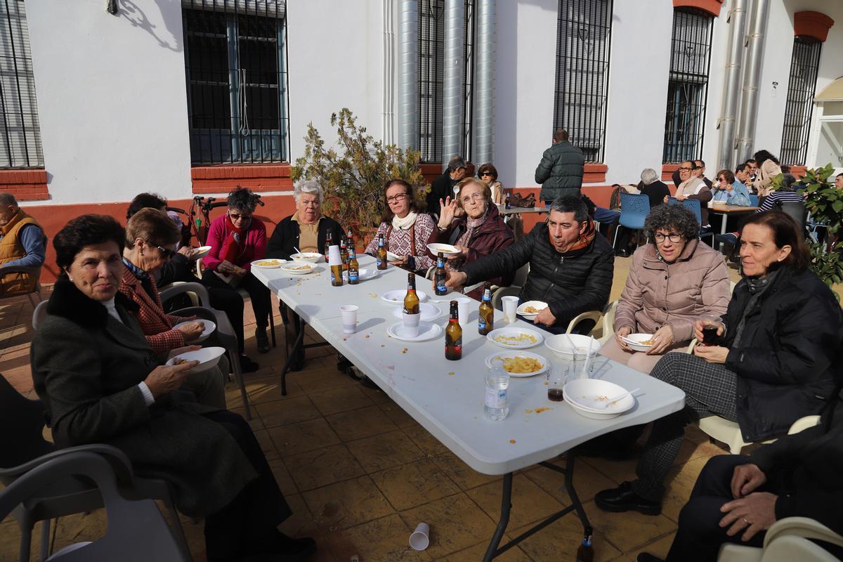 Cruz Blanca celebra sus migas solidarias Cruz Blanca celebra sus migas solidarias