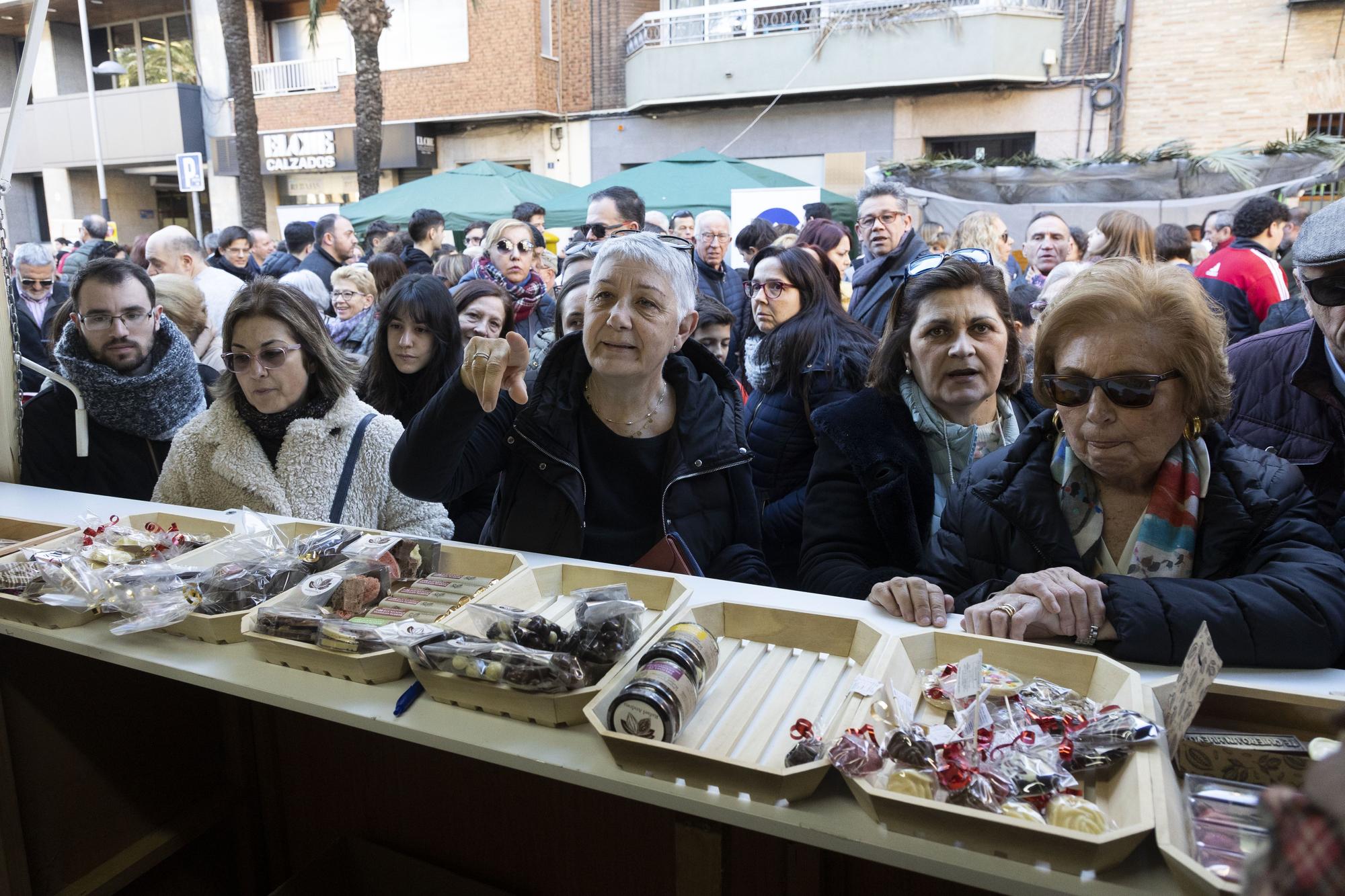 Torrent vive el Sant Blai más multitudinario