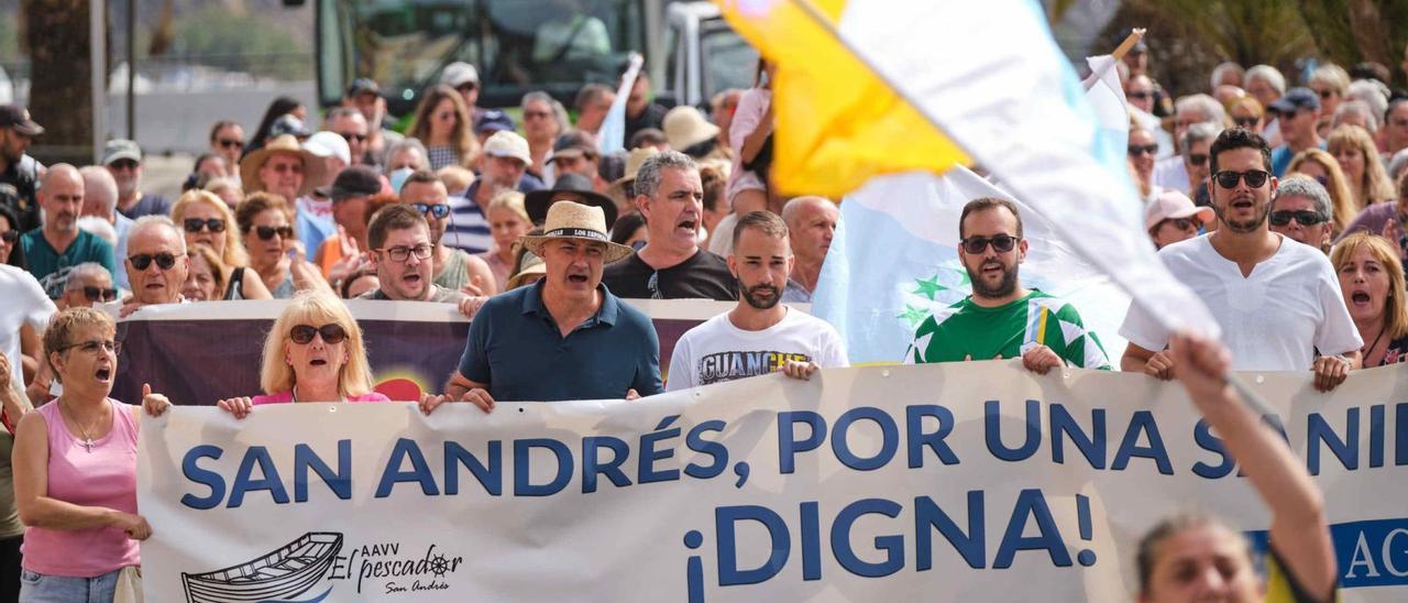 Cabecera de la manifestación por una sanidad digna en San Andrés celebrada en agosto.