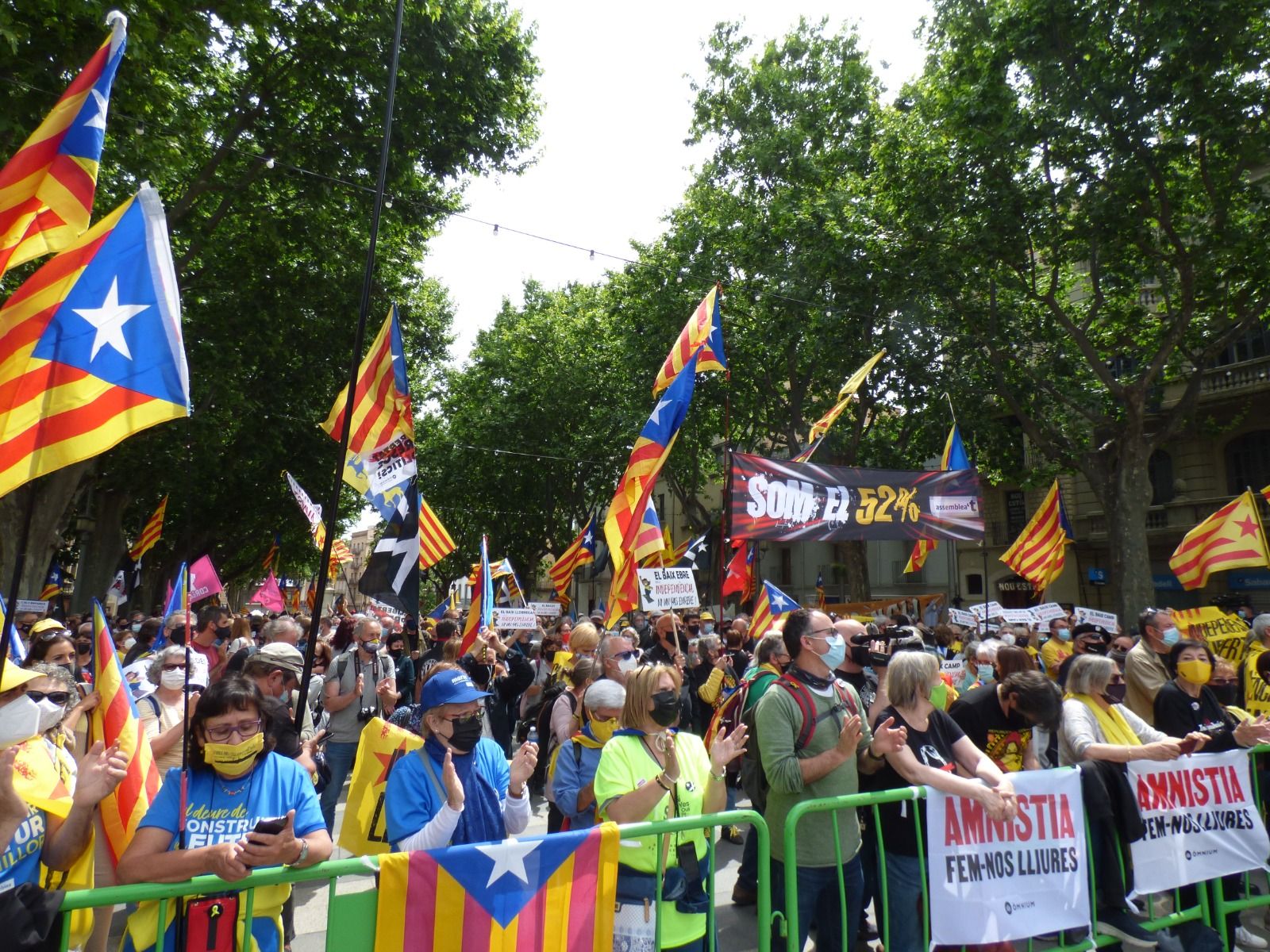 L'ANC pressiona el Govern per fer efectiva la independència i Òmnium crida a la mobilització ciutadana