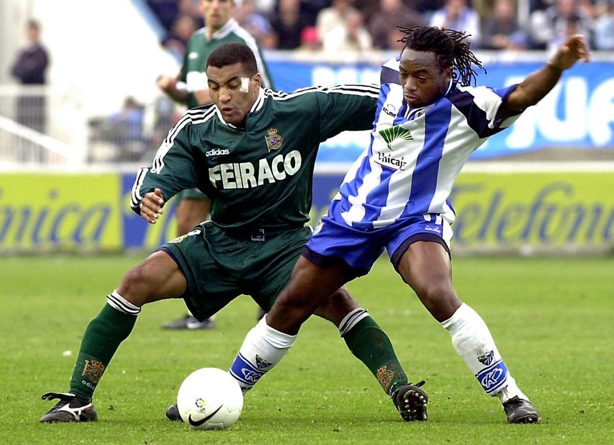 Kizito Musampa, en un partido contra el Dépor.