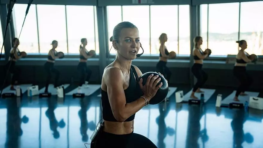 Clase de Kick de Barre con Anna Lewandowska en Torre Glòries