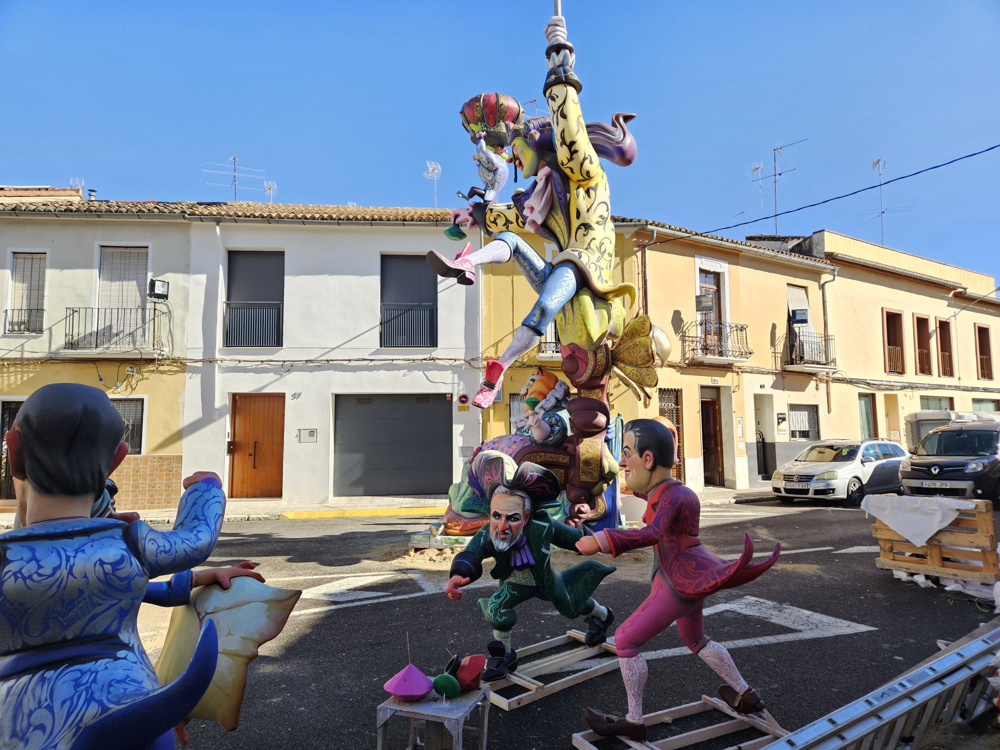 Las fallas de Carcaixent avanzan a distintas velocidades