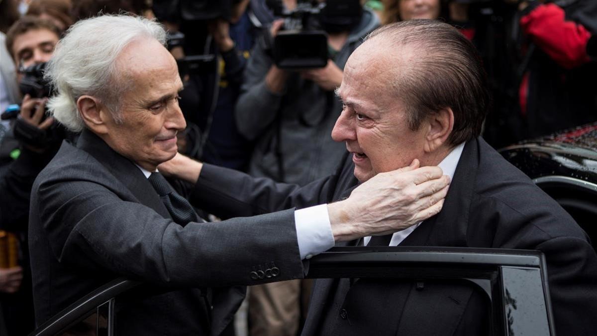 Josep Carreras da el pésame a Carlos  Caballé, hermano de Montserrat.