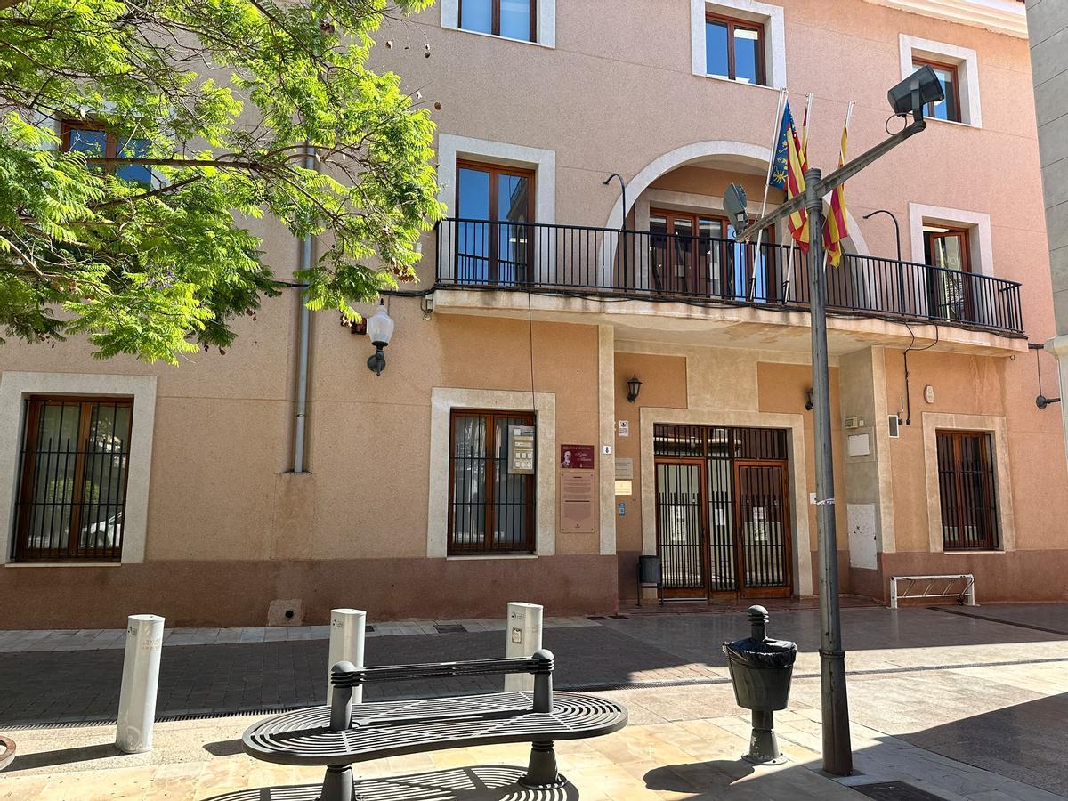 Edificio que acoge la biblioteca municipal de El Campello