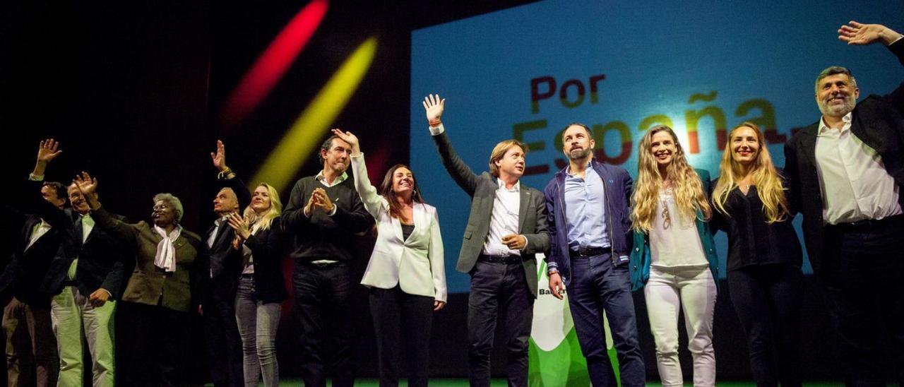 Santiago Abascal, Jorge Campos y otros cargos de Vox, durante el mitin en Palma en 2019.