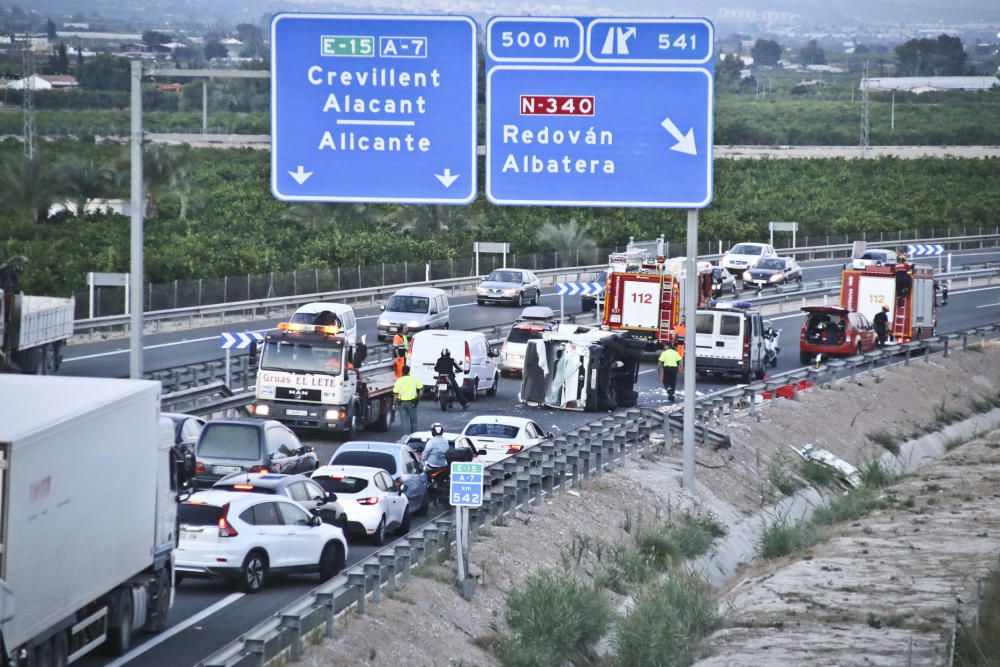 Accidente de camión cargado de carne congelada