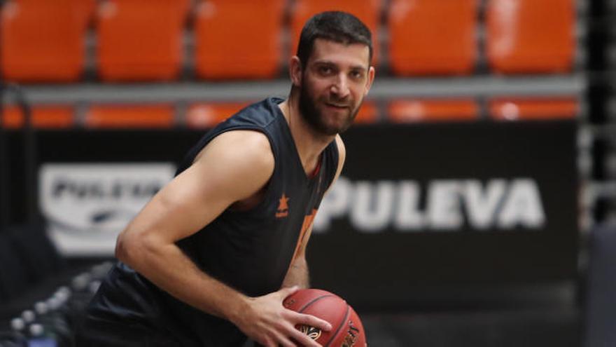 Antoine Diot, durante un entrenamiento en La Fonteta.